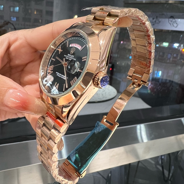 ブランド時計側面デザイン